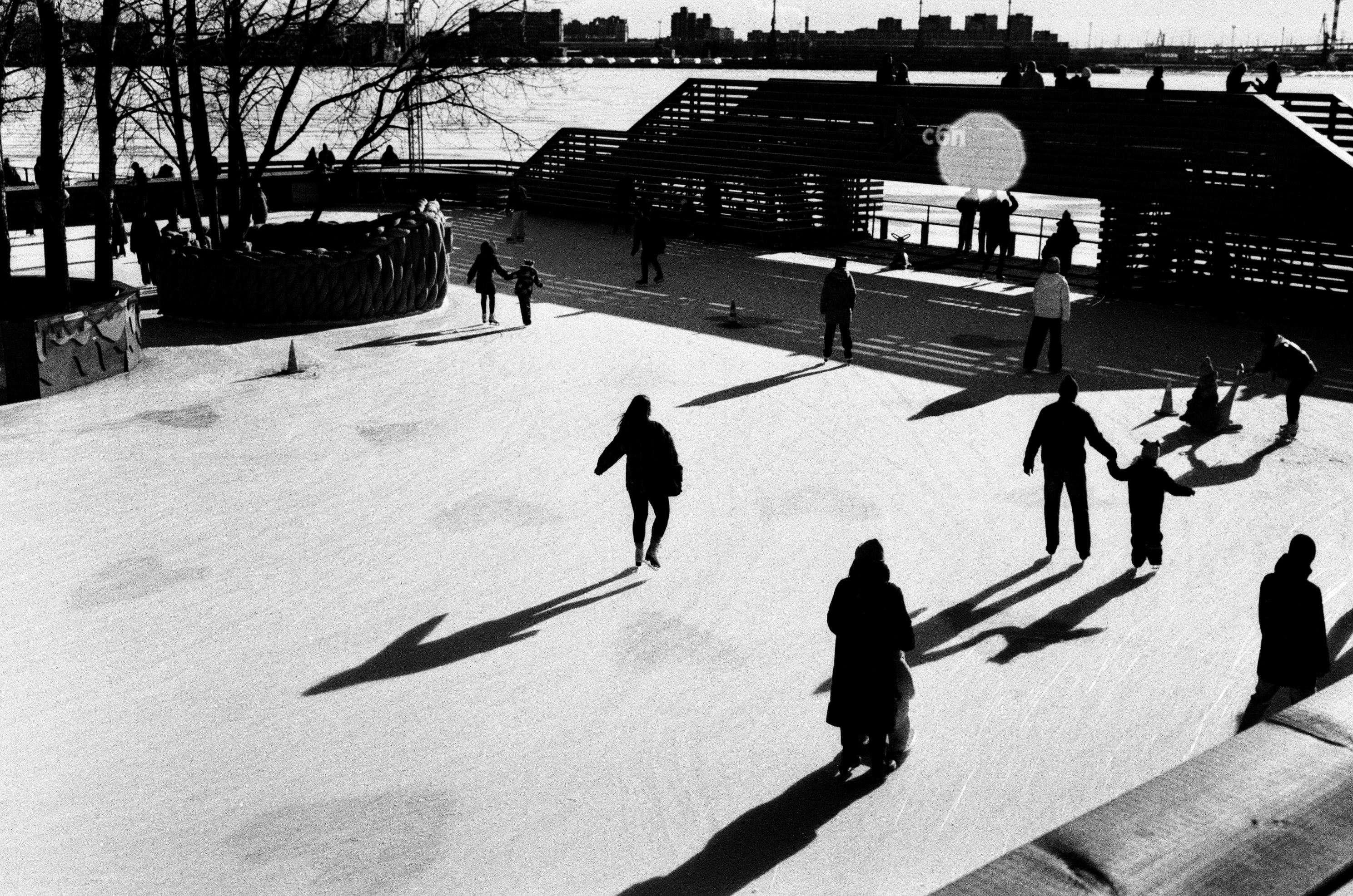Фото на пленку: весна в городе С.