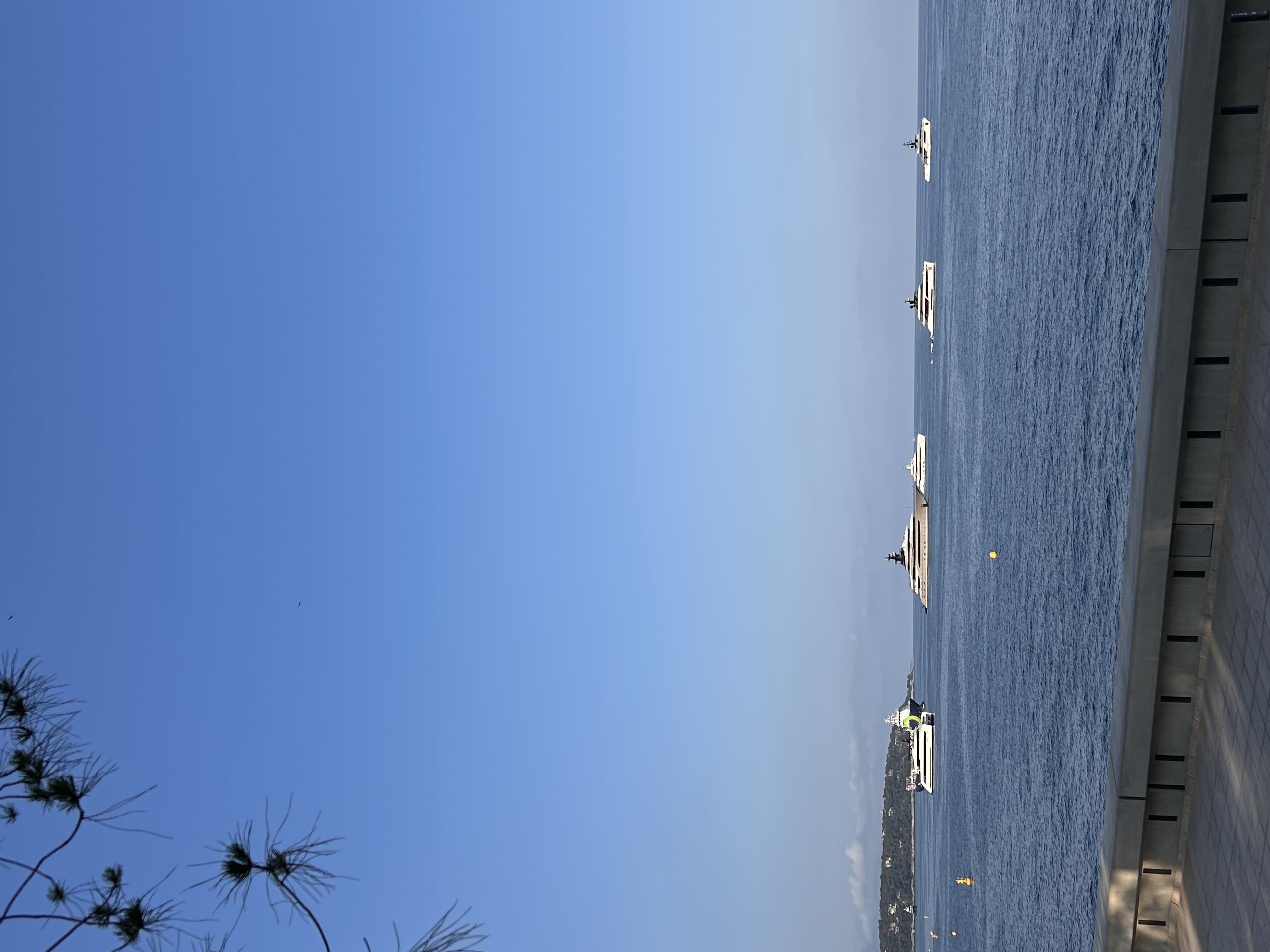 Вопрос инвестору: какого брокера выбрать моряку, не имеющему налогового резидентства?