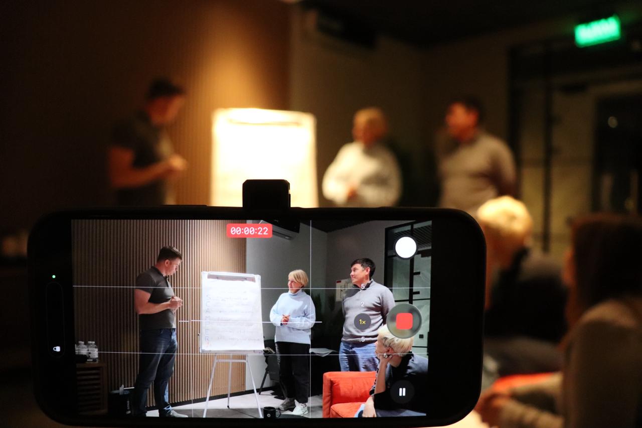 «Много лет учил английский, но молчал»: как я заговорил за 8 дней