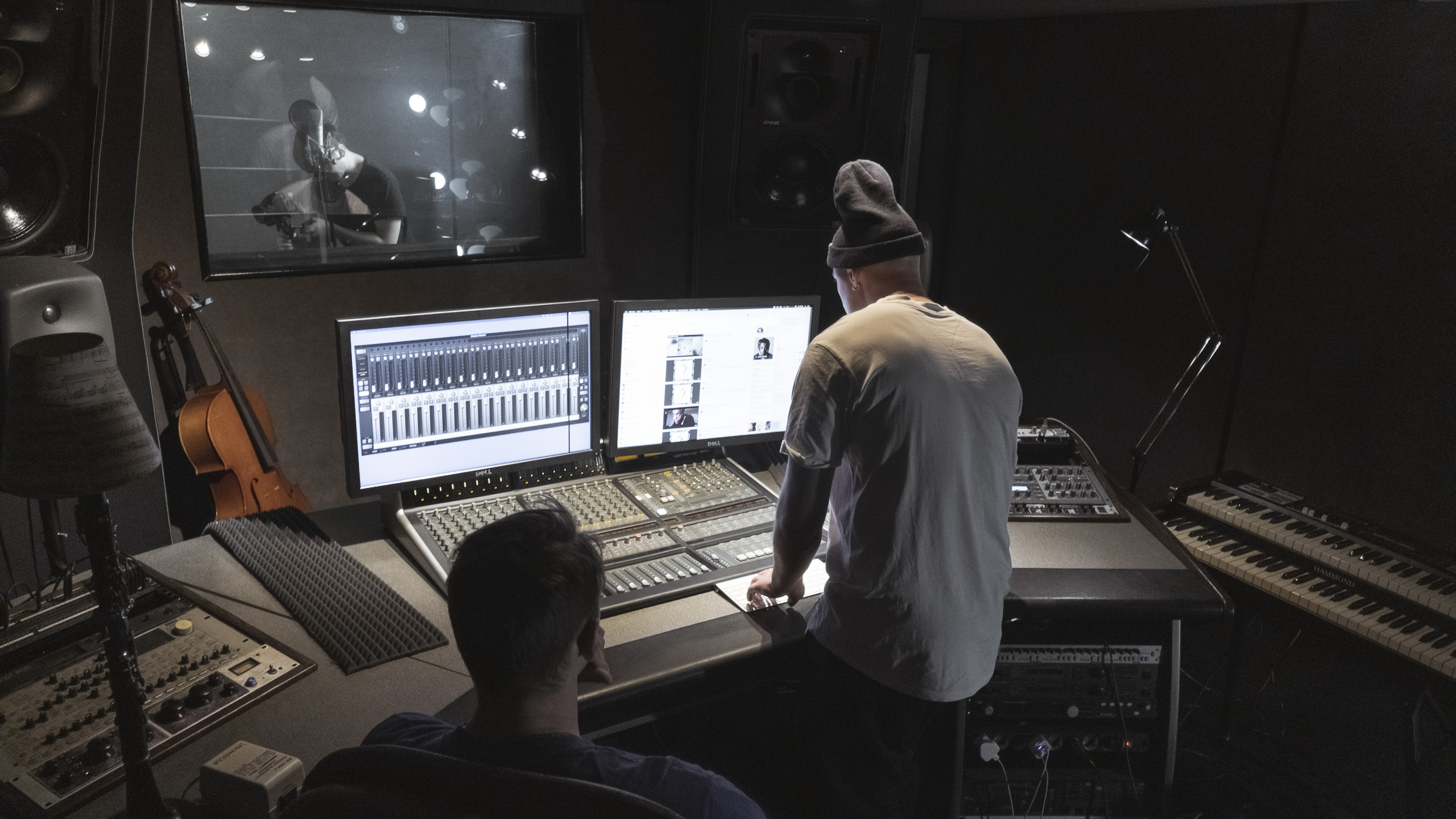 Аранжировка песни на заказ: сколько стоит в 2026 году