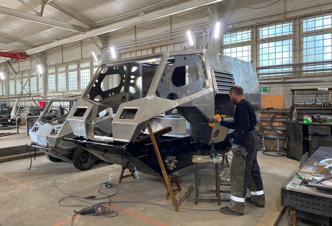 Как вырастить завод из гаража до серийного производства