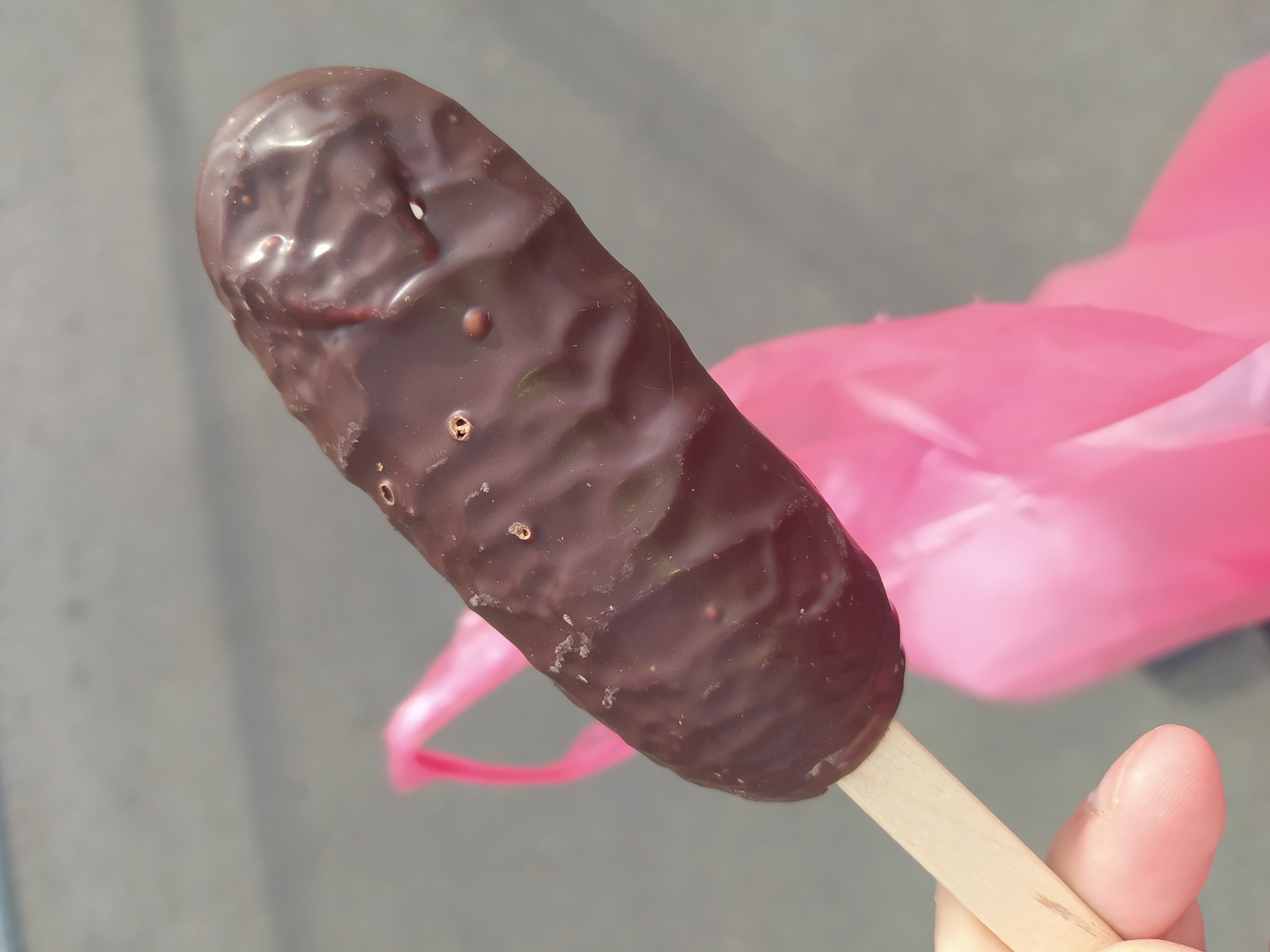 Как живет охранник с зарплатой 102 000 ₽ в месяц в Москве