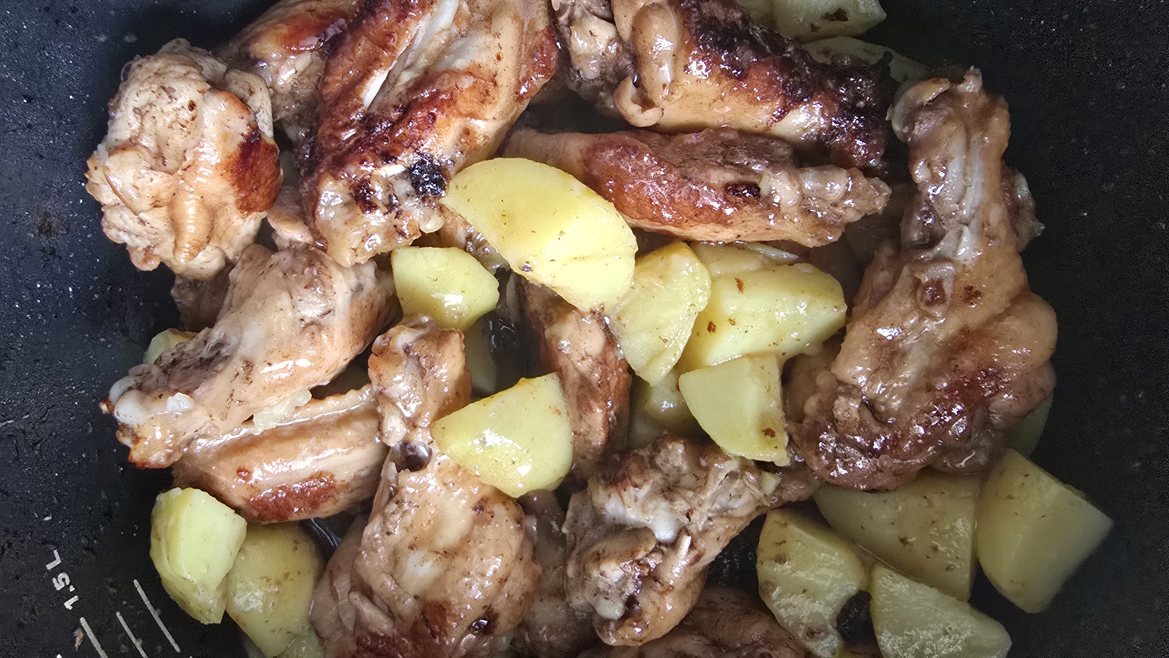 Кулинарный совет № 65: полейте курицу соевым соусом перед жаркой, чтобы быстро появилась корочка