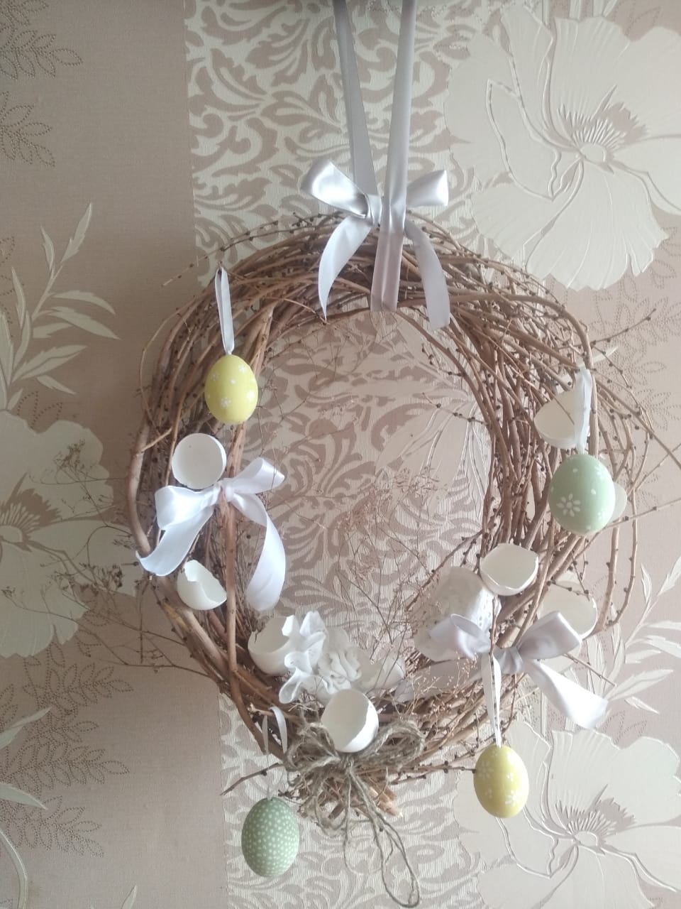 Ручная работа: веночки и пасхальные украшения