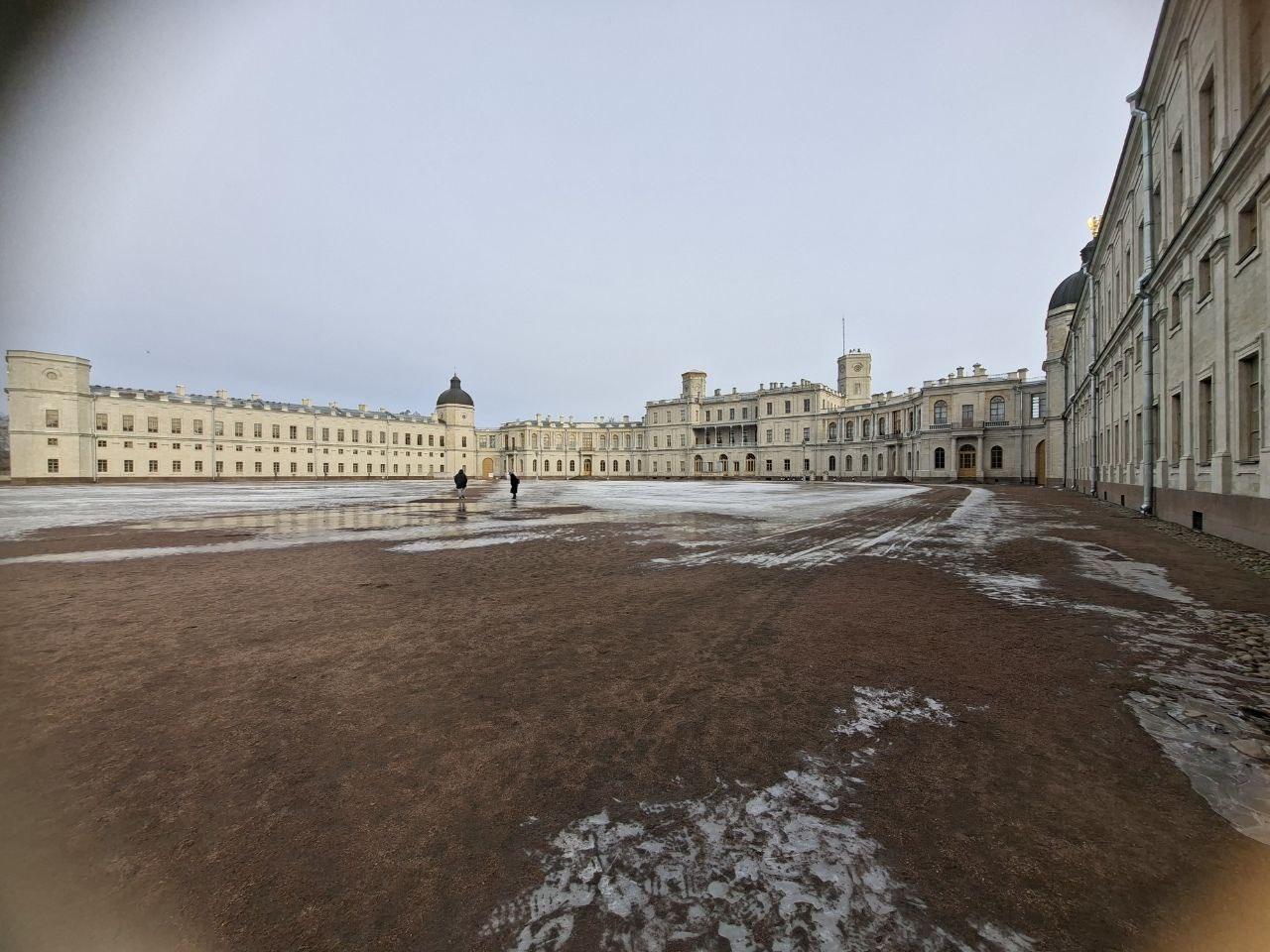 Как мы с мужем провели уикенд в Гатчине за 16 000 ₽