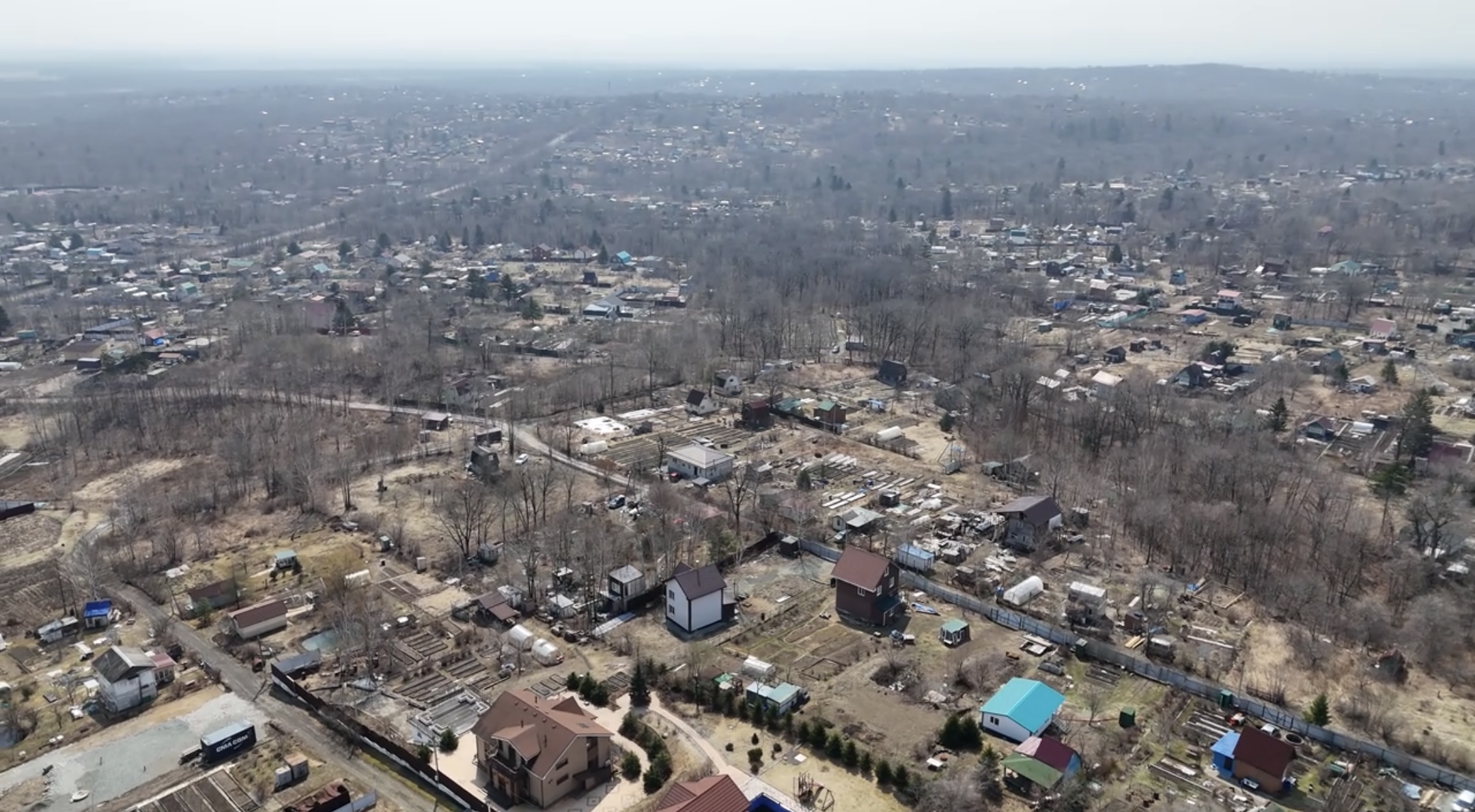 «Плакать приходится из-за дорог»: как живется в поселке Соловей-Ключ в Приморском крае