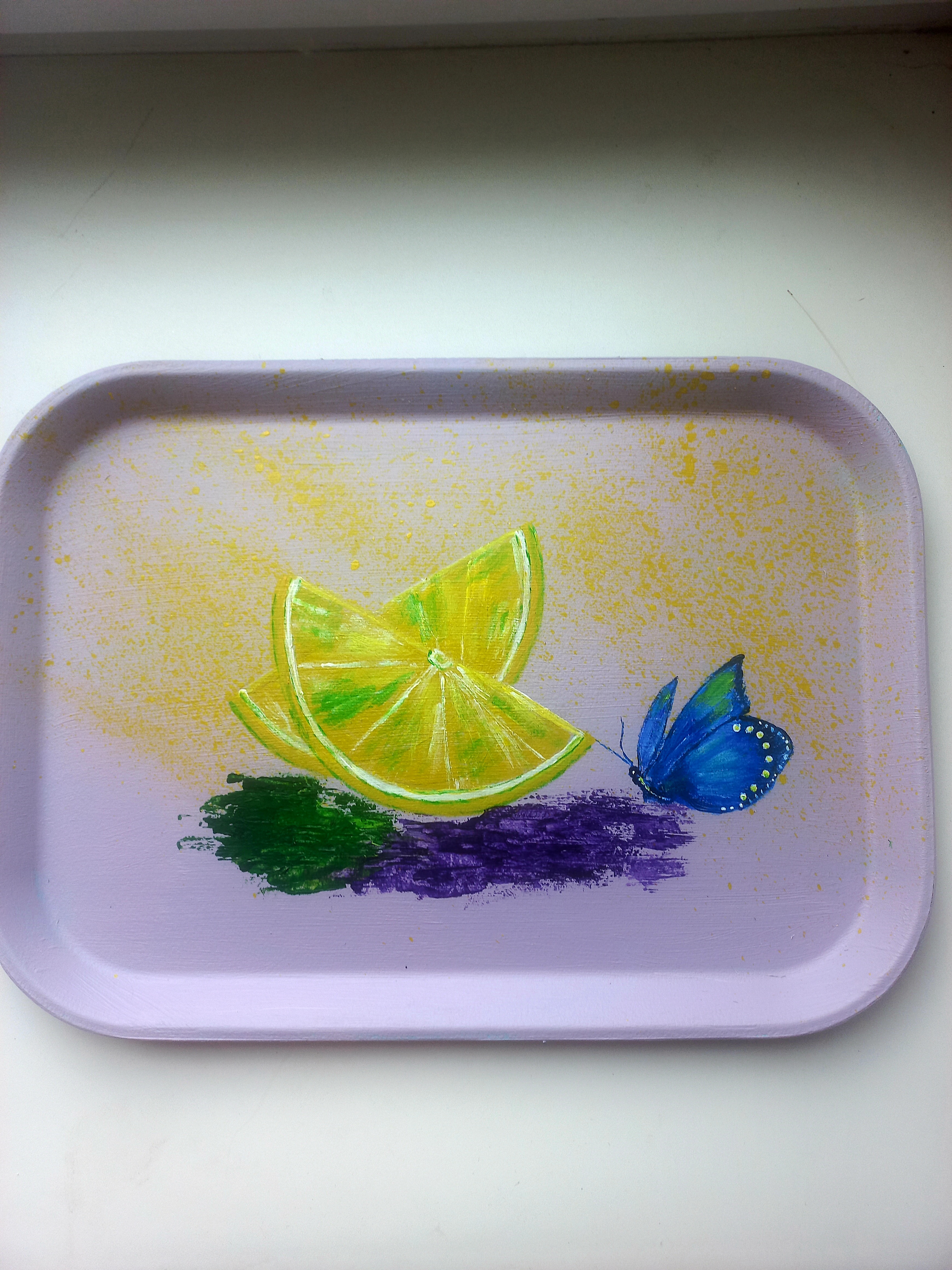 Мои рисунки: лимон и апельсин на подносах