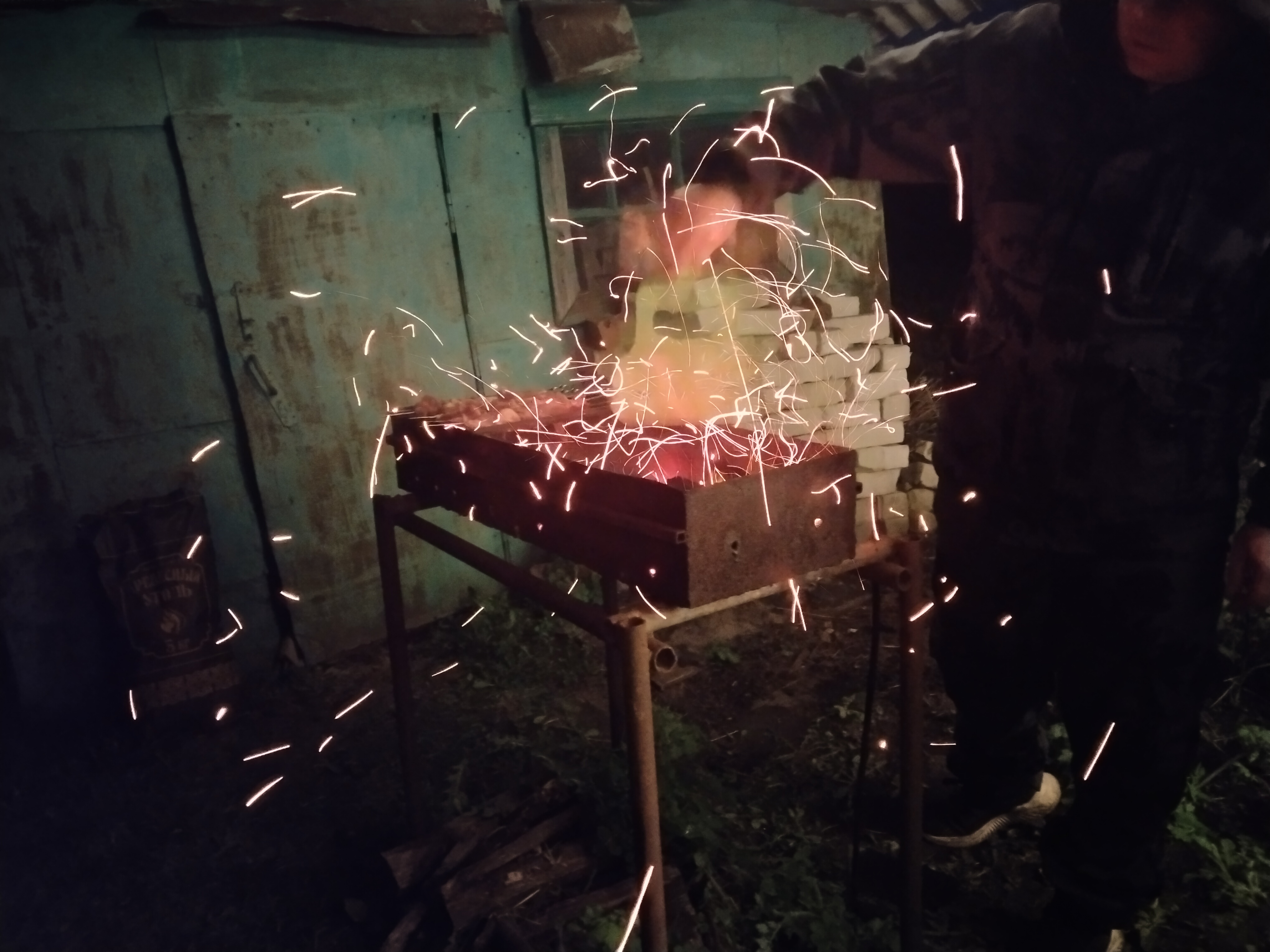 Пикник: старый мангал