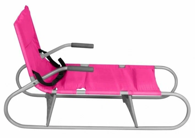 Санки были ребенку впритык — думаю, они скорее для детей до четырех лет. Источник: ozon.ru