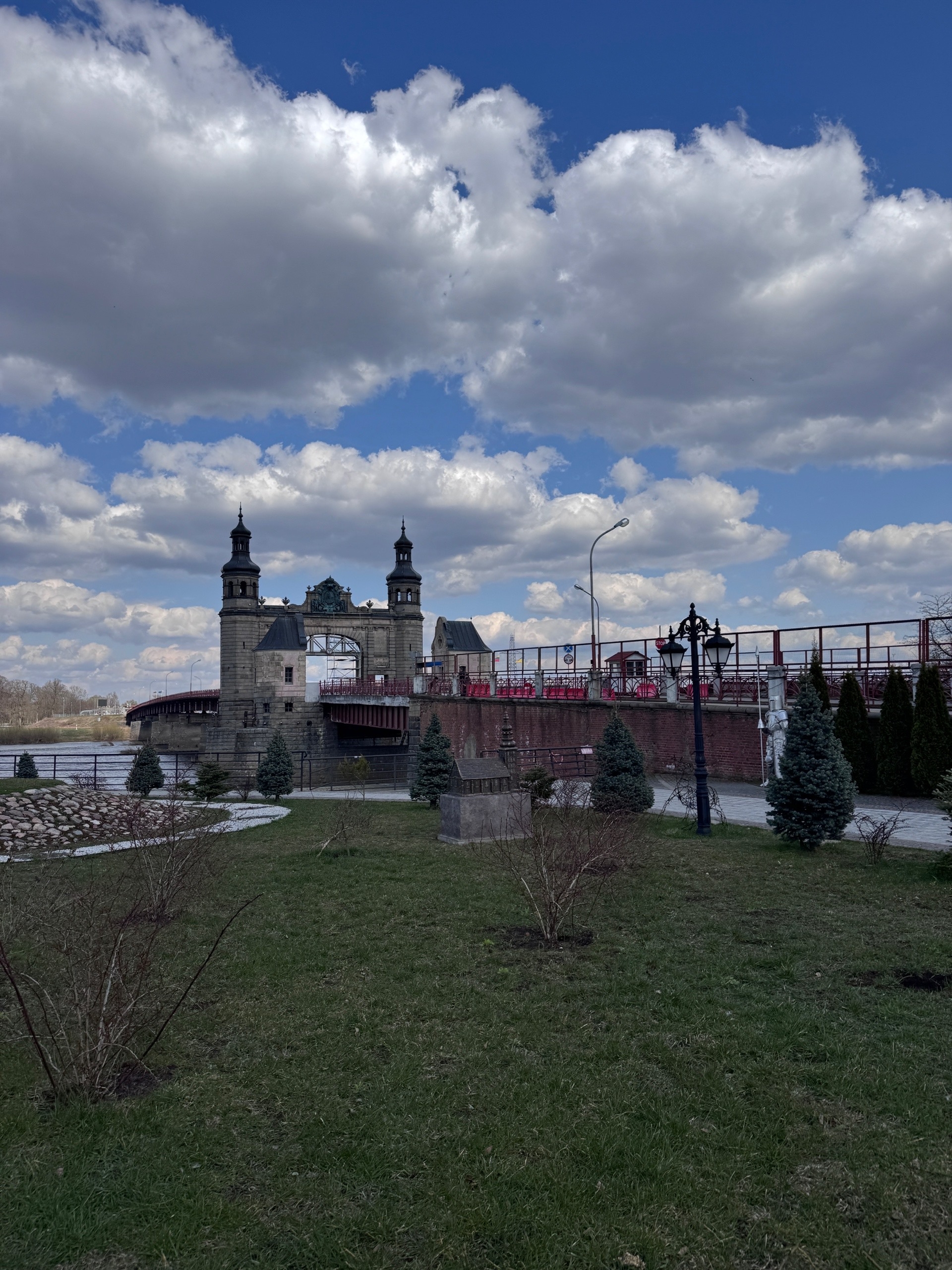 Мост — достопримечательность, которая очень впечатлила.