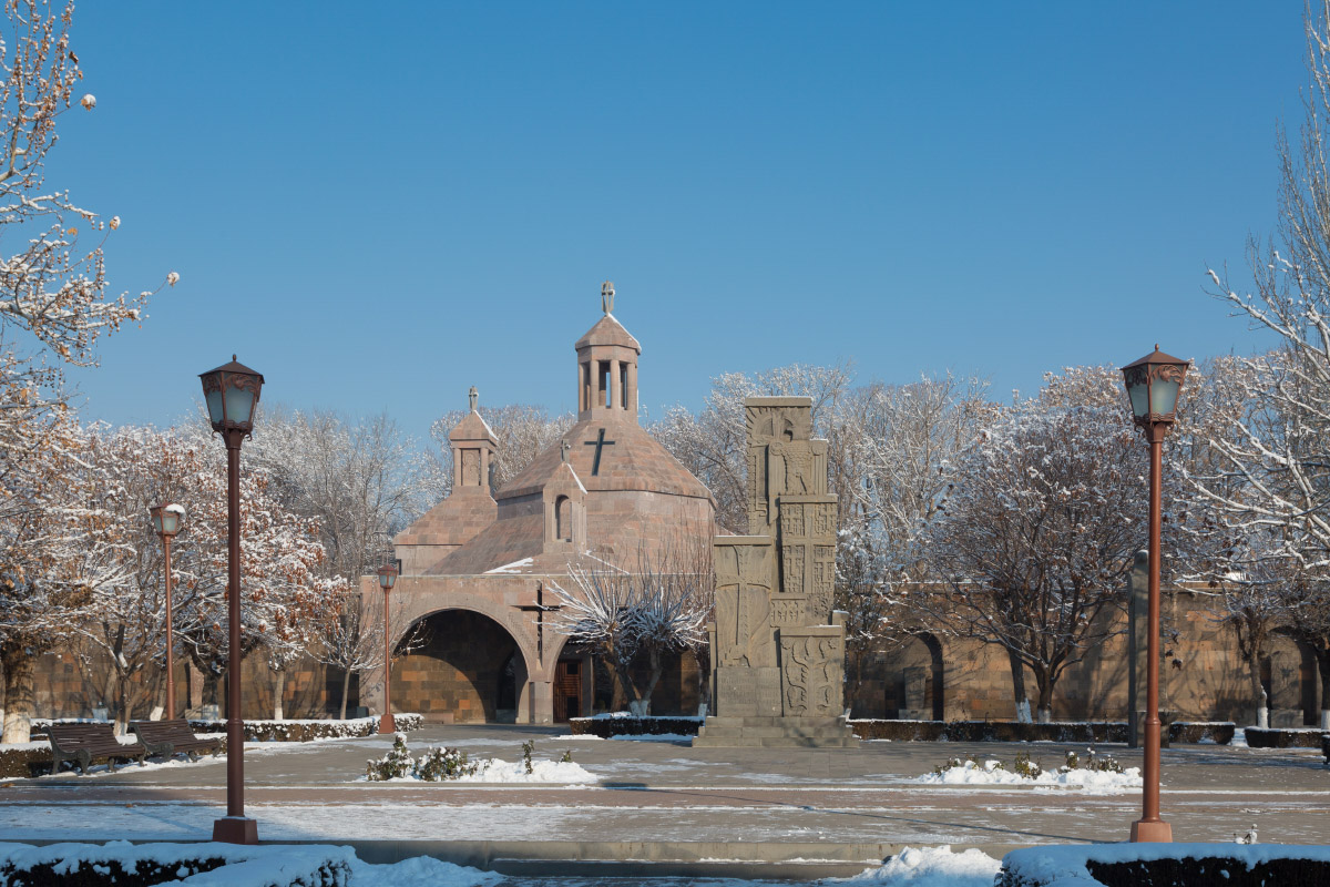Эчмиадзинский монастырь, как и Звартноц, входит в список всемирного наследия Юнеско. Фотография: Shchipkova Elena / Shutterstock