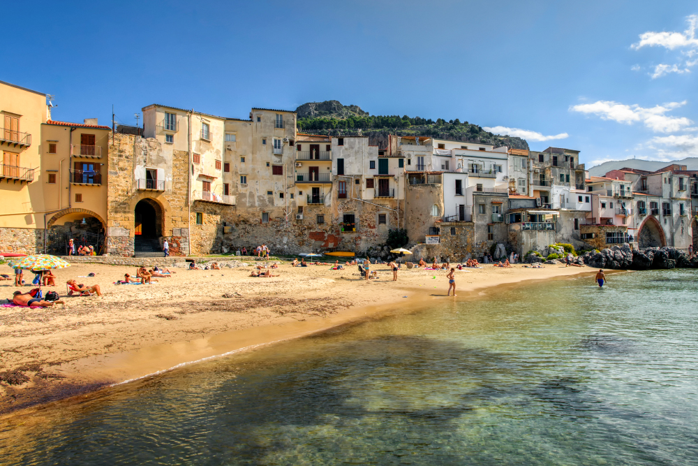 В октябре на Сицилии уже не так знойно, как летом. Источник: Serge Yatunin / Shutterstock