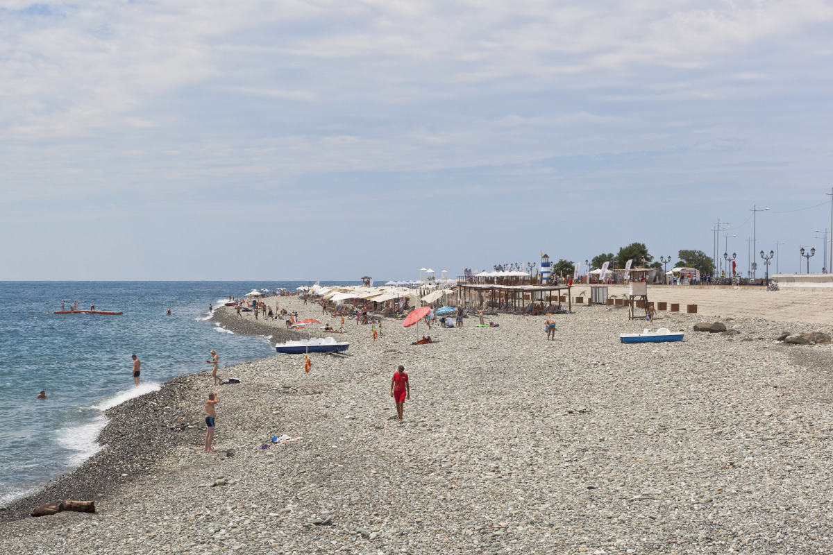 Пляж «Роза Хутор» рядом с Адлером. Источник: muhorin / iStock