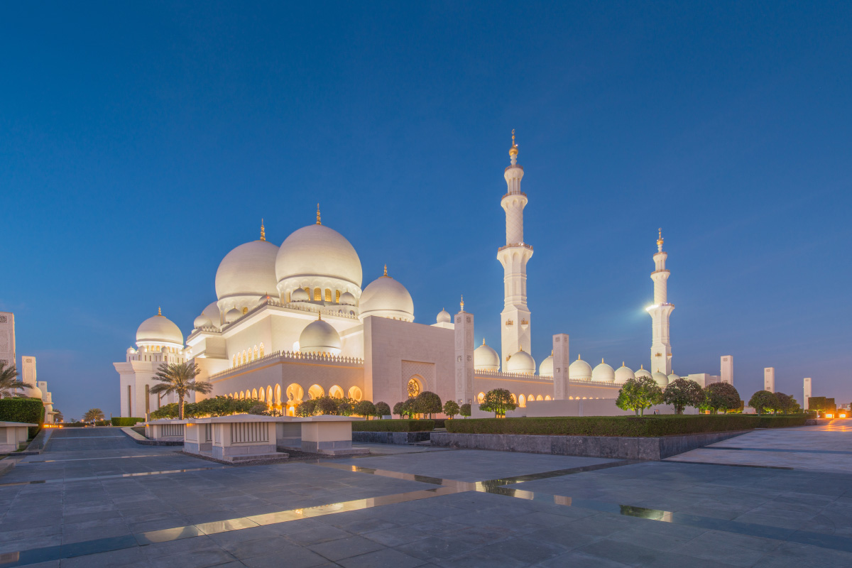 Мечеть шейха Заида в Абу-Даби. Источник: Elnur / Shutterstock