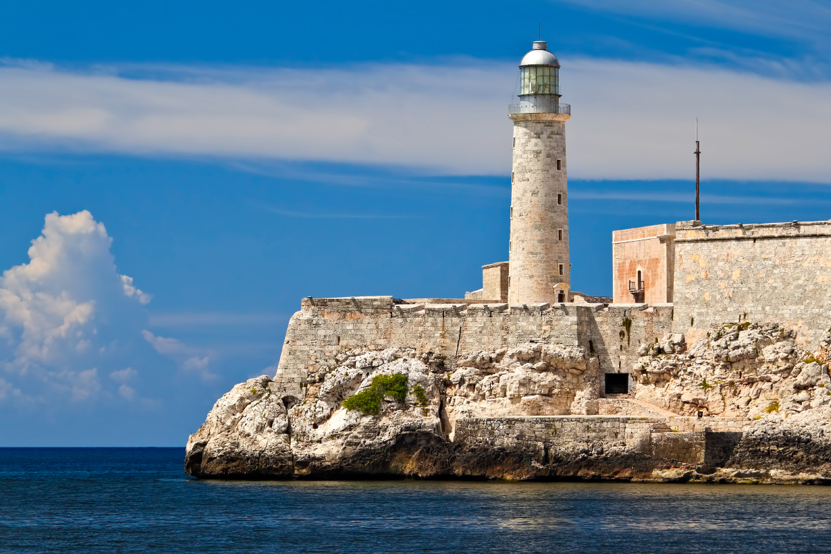 Крепость Эль-Морро у залива Гаваны. Фотография: Kamira / Shutterstock