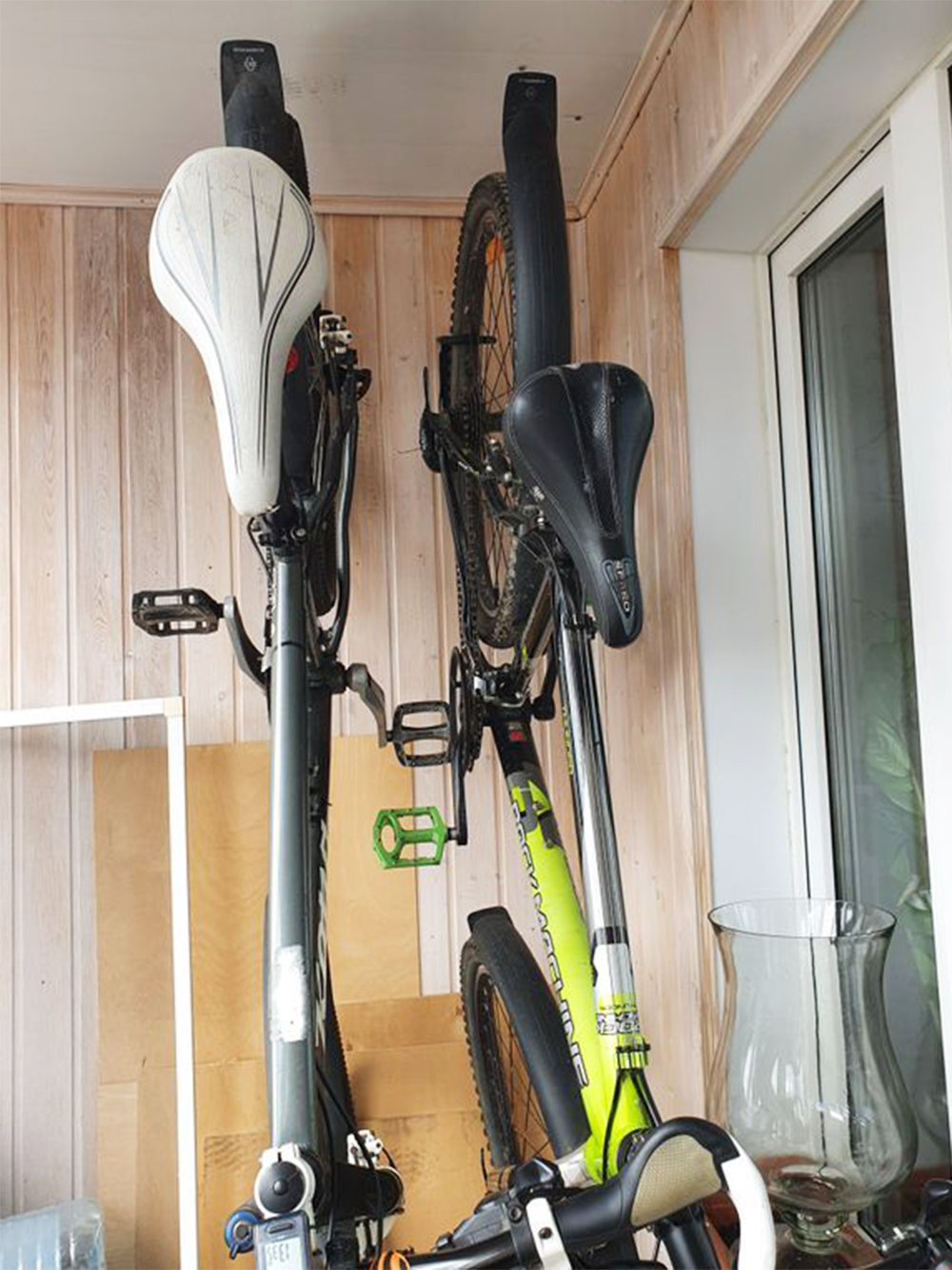 Как повесить велосипед на стену или потолок