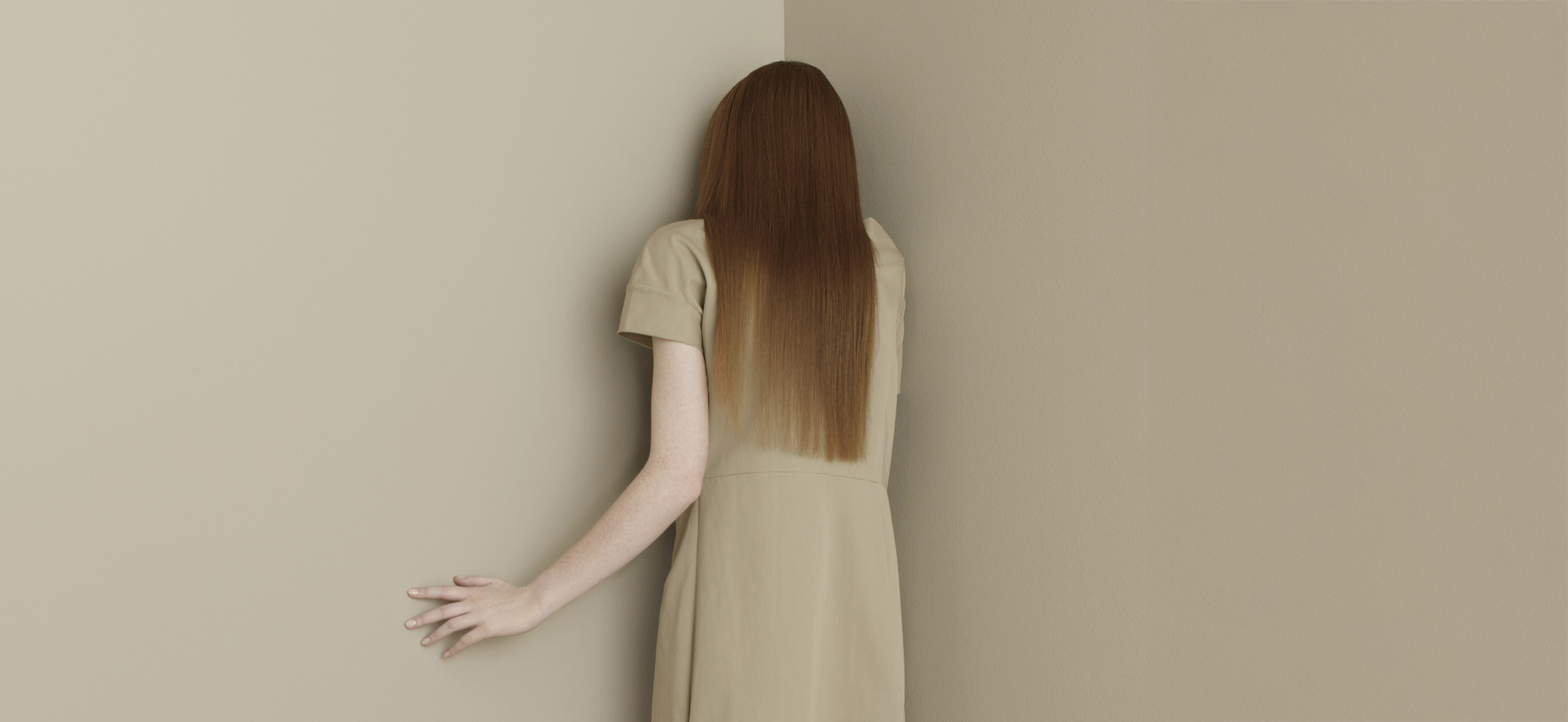 «Мой внутренний барометр — мама»: в 24 года я живу с родителями и слушаю непроше­ные советы