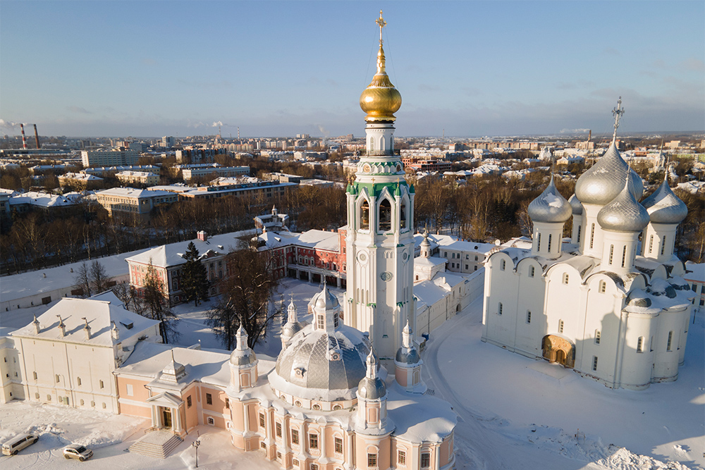 Мне очень понравилось, как празднично выглядит кремль в солнечный зимний день