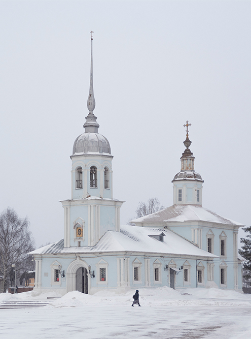 Церковь Александра Невского 18 века находится возле кремля, но почему⁠-⁠то не считается его частью