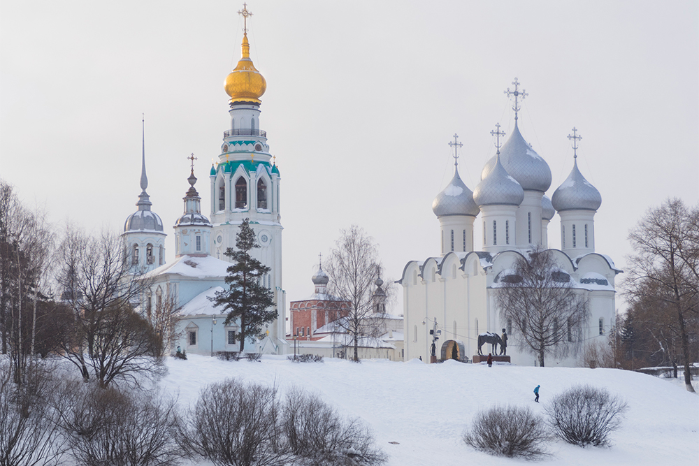 От церкви открывается отличный вид на Вологодский кремль