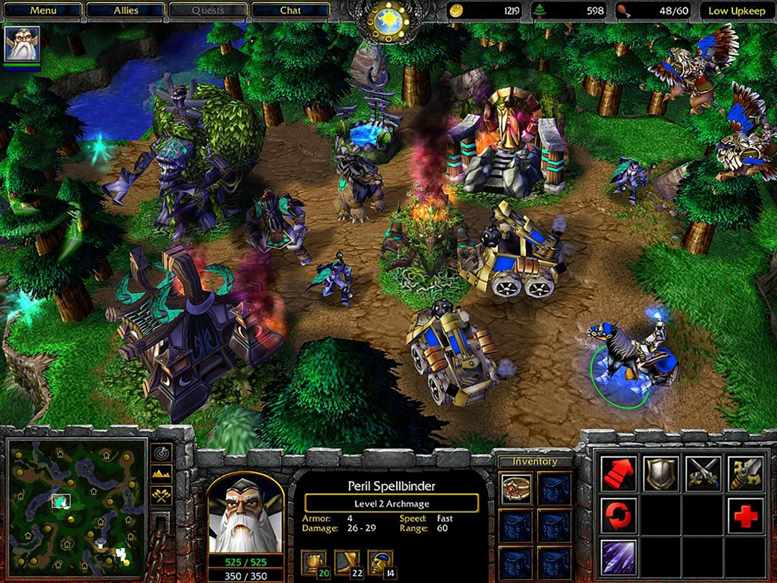 У Warcraft 3 есть неудачный ремейк с подзаголовком Reforged. Визуально он настолько неказистый, что разработчики добавили возможность откатиться до оригинальной графики. © Blizzard Entertainment