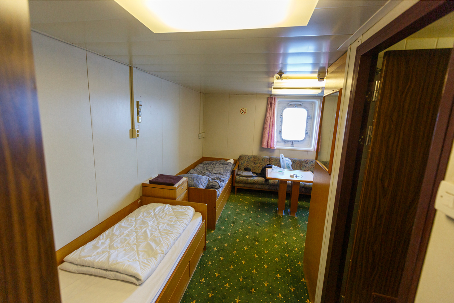 Так выглядит двухместная каюта. © poseidonferry.ru
