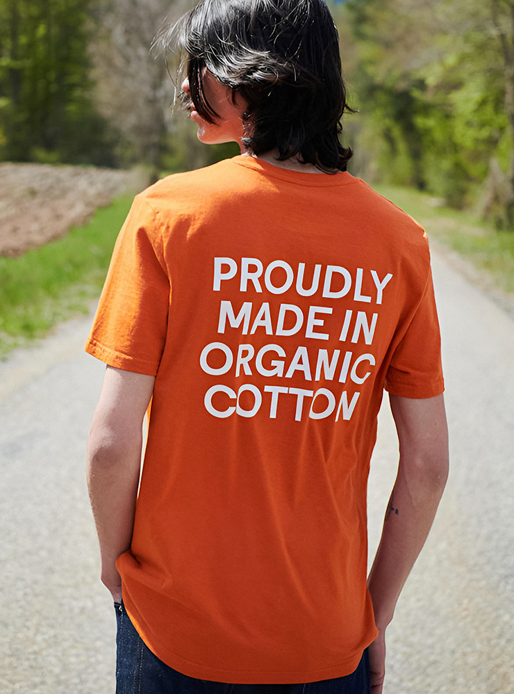 Мы все это время работали с органическим хлопком: наши бывшие бельгийские партнеры при производстве не используют химические удобрения и пестициды. Источник: fifthcolumn.co.uk