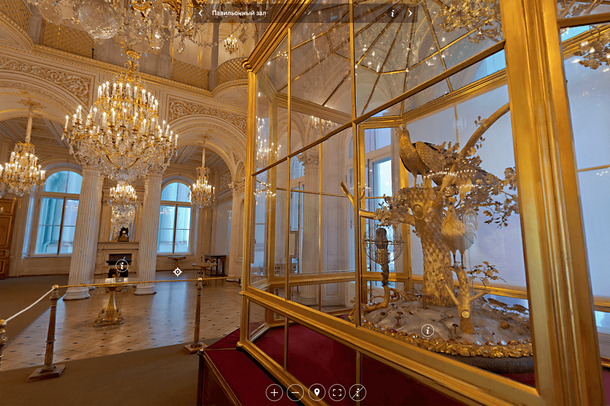 Часы «Павлин», подаренные Екатерине II князем Потемкиным, находятся в Павильонном зале Эрмитажа
