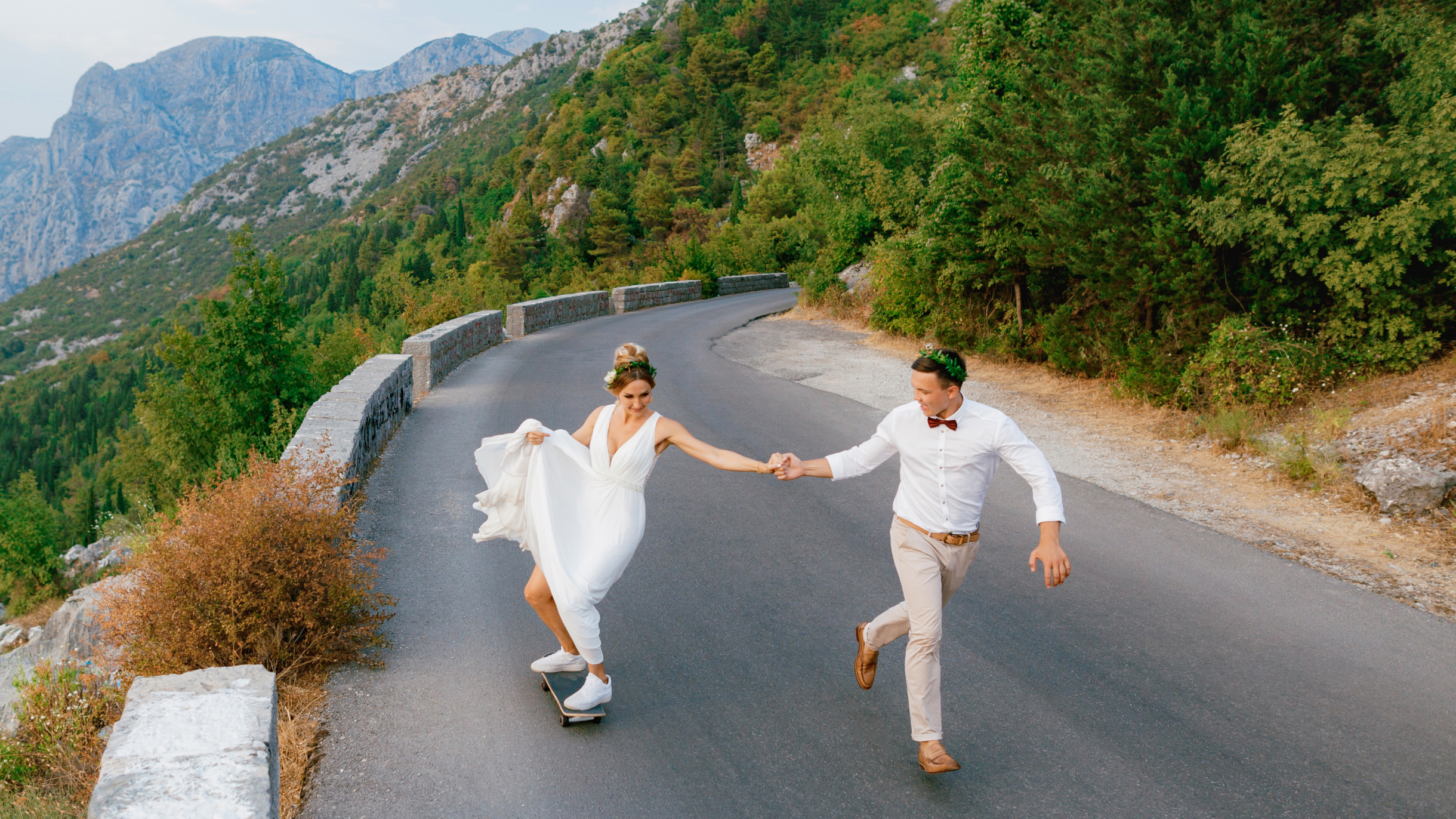 «Легко и романтично»: 10 вариантов, как провести свадьбу с бюджетом в пределах 100 000 ₽