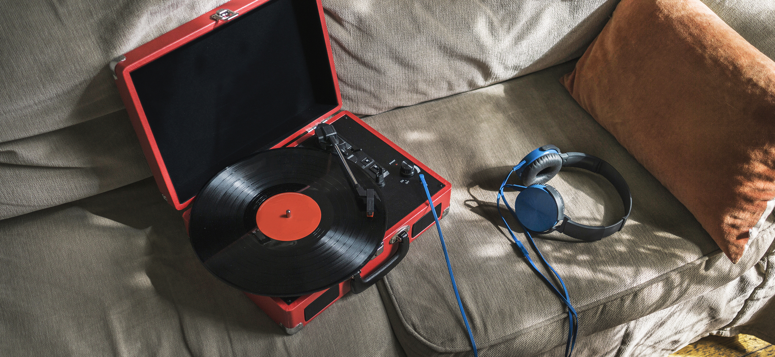 Где купить винило­вые пластинки и сколько они стоят