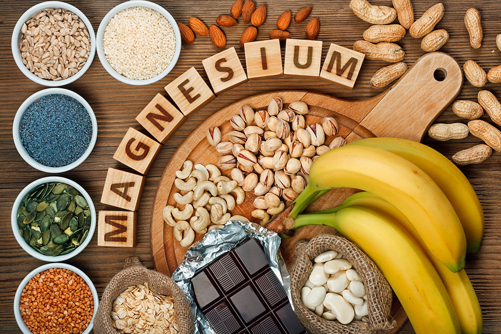 Если вы любите орехи и бананы, дефицита магния у вас наверняка нет. Источник: Evan Lorne / Shutterstock