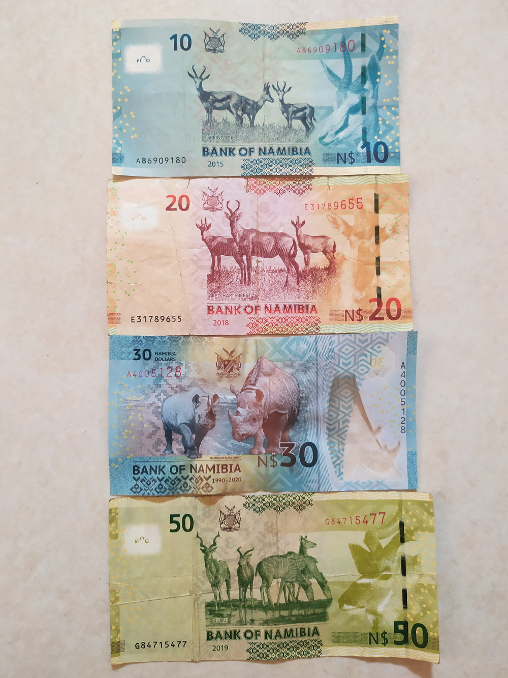 Когда я жил в Намибии, намибийский доллар стоил 4,6⁠—⁠4,8 ₽. В конце февраля курс рубля сильно упал. Я прочувствовал это на себе уже после того, как улетел из Намибии в ЮАР: все стало дороже в полтора раза
