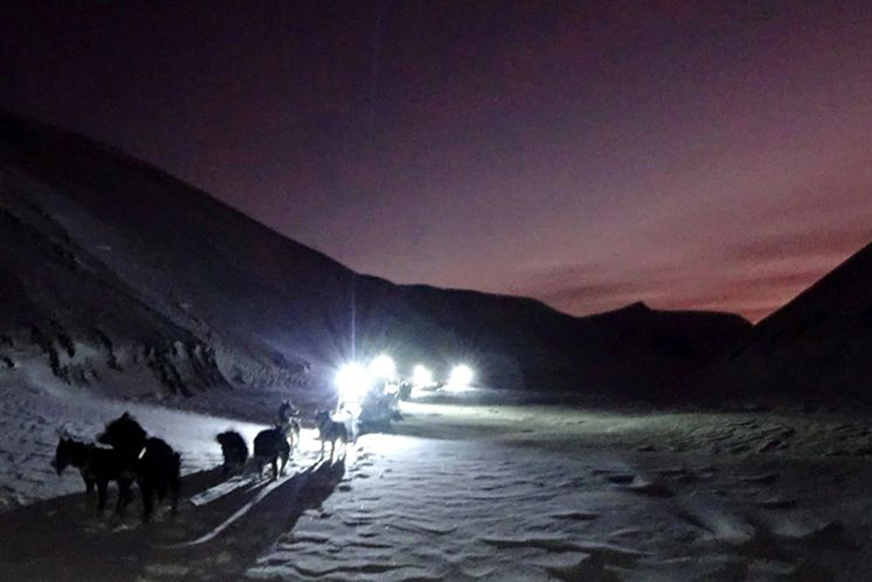 Тренировка полярной ночью. Фото из архива Елены Поцелуевой
