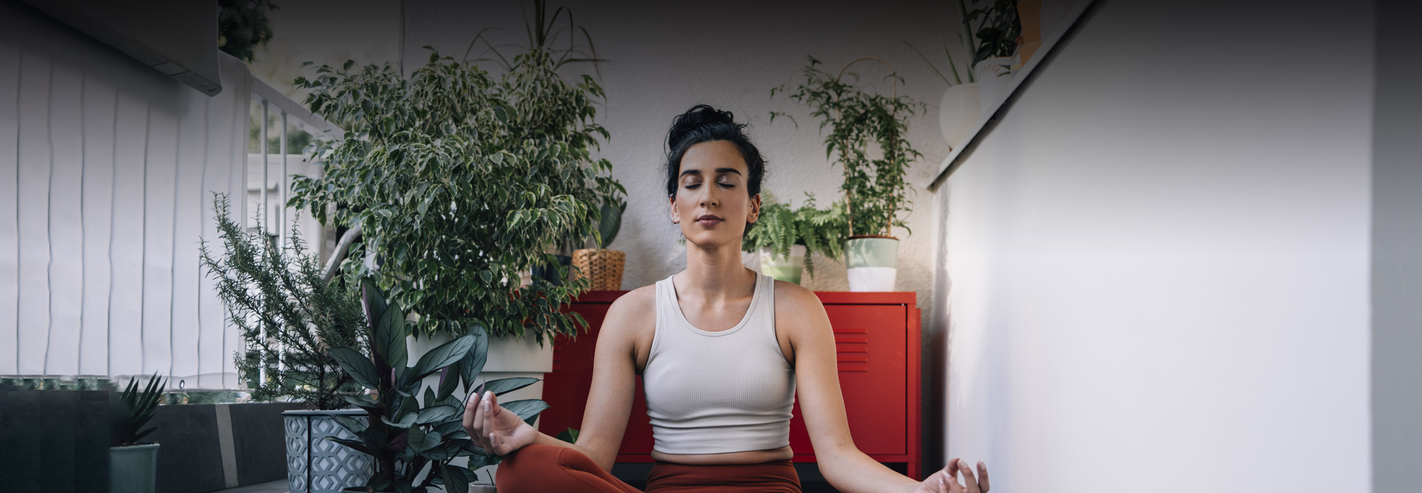 Помогает ли йога вывести токсины и избавиться от тревоги: разбираем 7 мифов