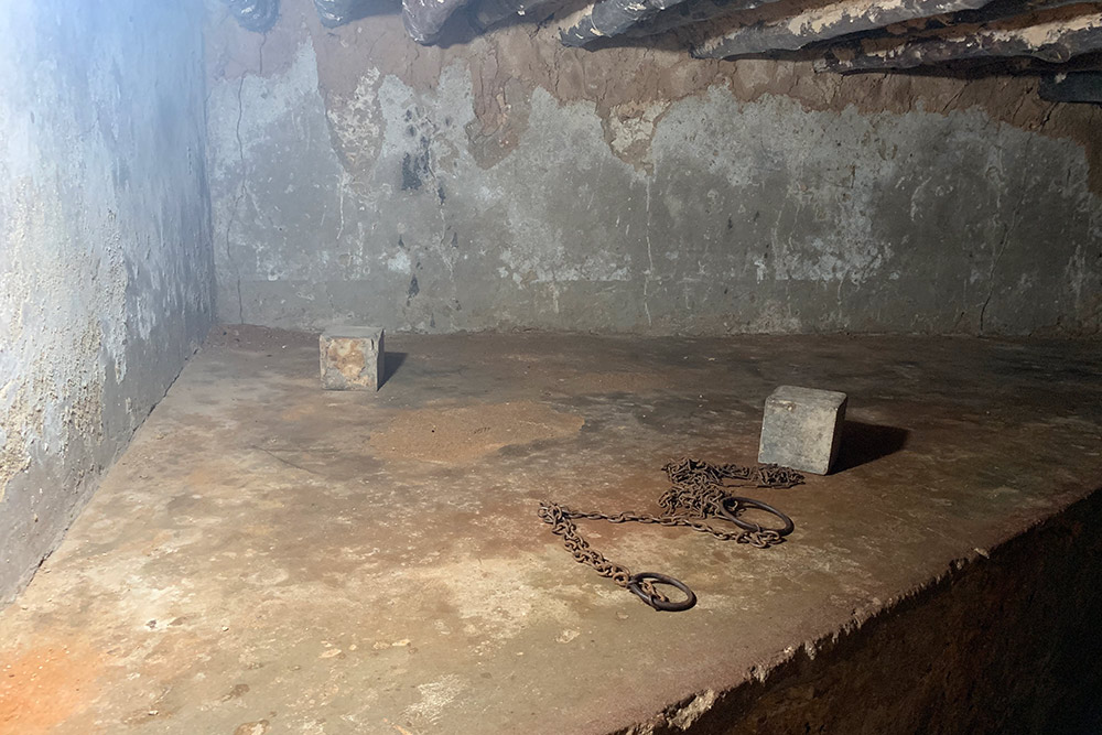 Подвал, где держали рабов. Жуткое место