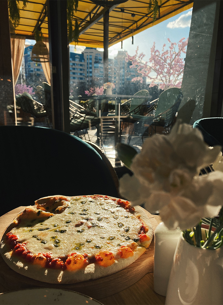 Пицца «Четыре сыра» — один из моих фаворитов в «Бранч-тайме». Фото: Ольга Тройникова