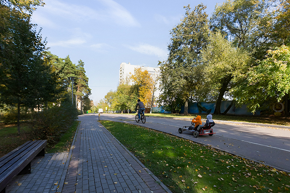 В Марушкине есть где погулять с детьми — даже велодорожки безопасные и ухоженные