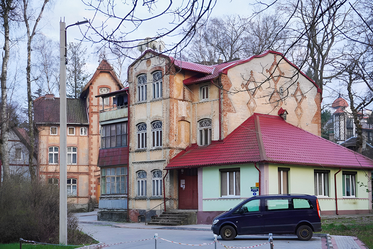 Это не музей, как может показаться, а жилой дом в Светлогорске. Фотография: Анастасия Минкина