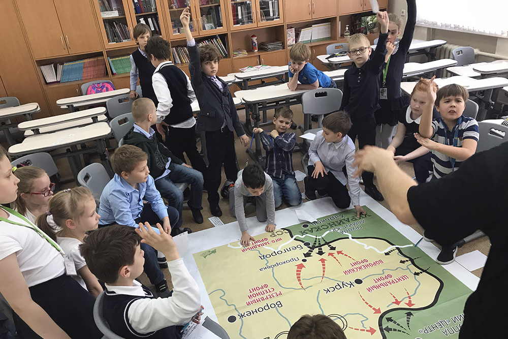 Во время программы «Великая Курская дуга» дети придумывают стратегию битвы
