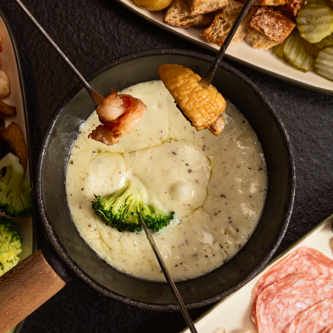 Блюдо из меню ресторана Co-Co Chalet фото