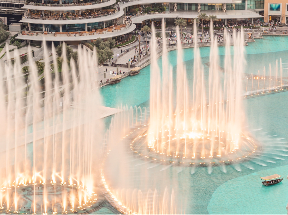 Шоу танцующих фонтанов в Дубае