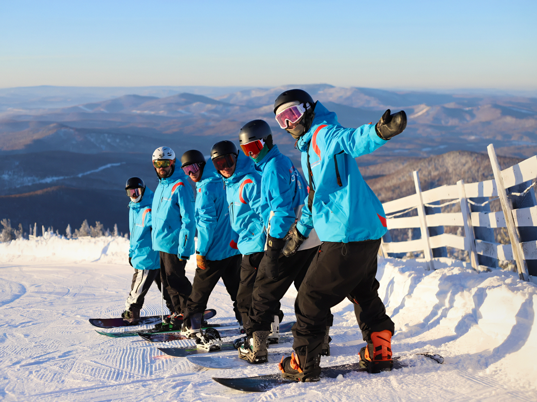 Инструкторы школы «Пошли кататься» в Шерегеше