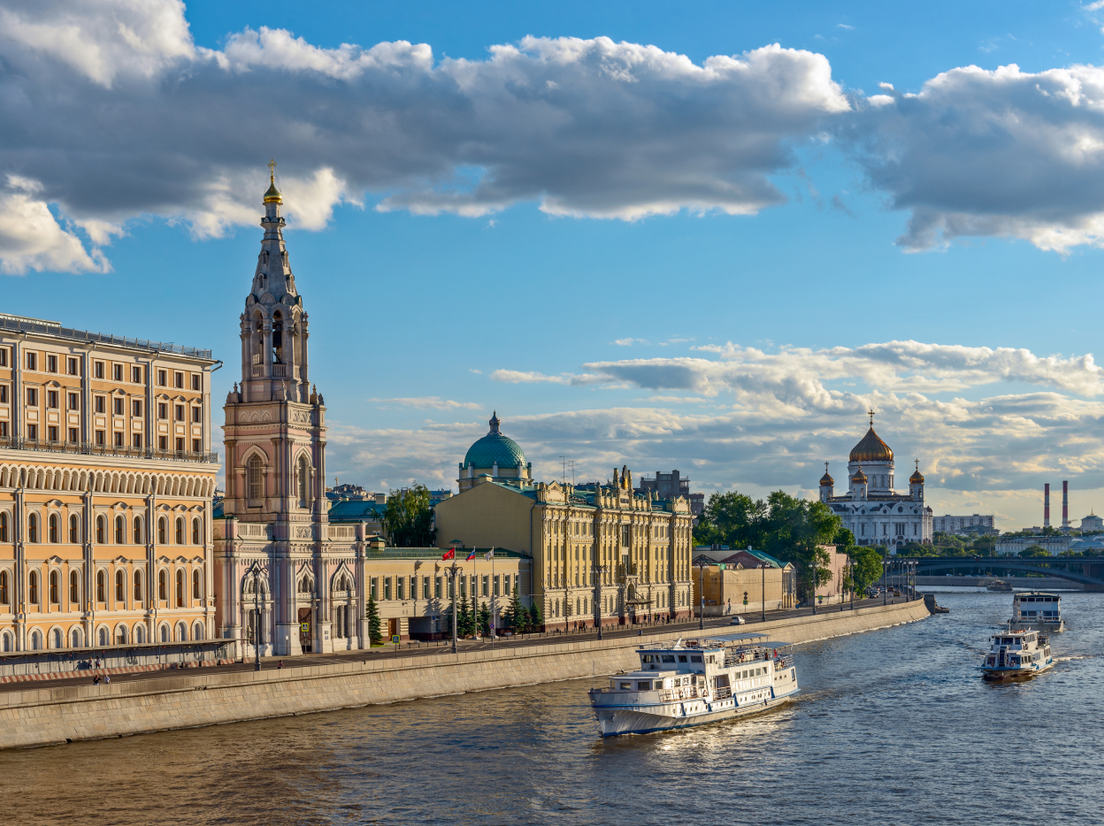 Майские выходные: прогулка по Москве-реке