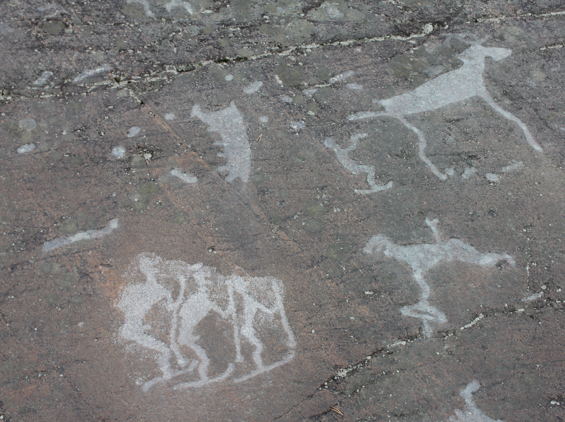 Петроглифы, фото