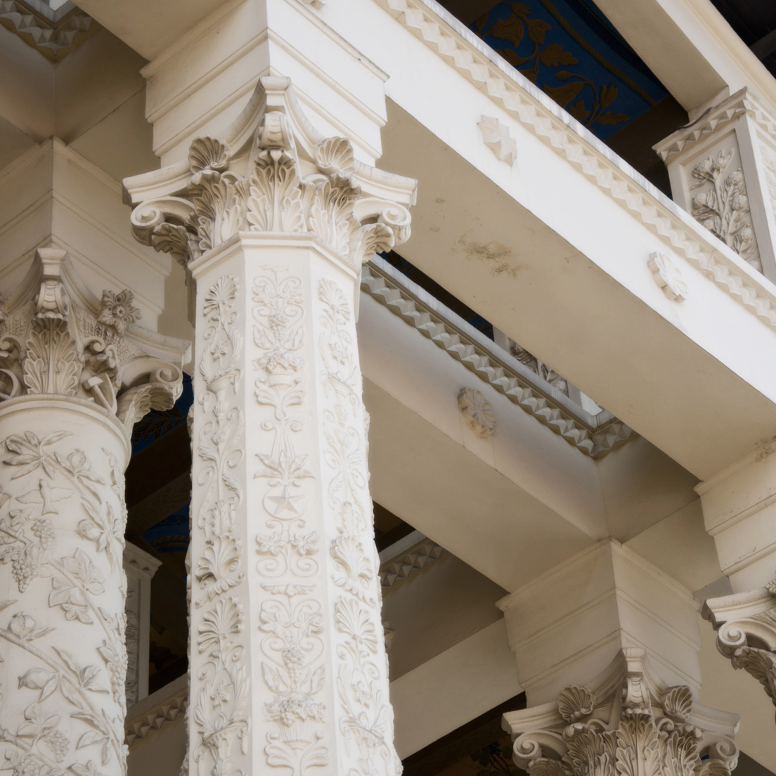 Архитектура Морского вокзала Сочи фото