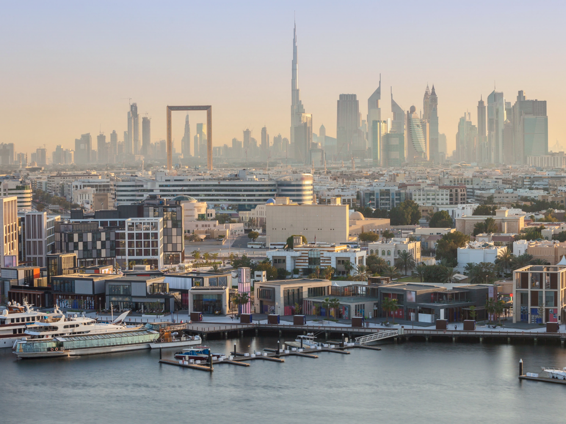 Вид на Дубайскую рамку