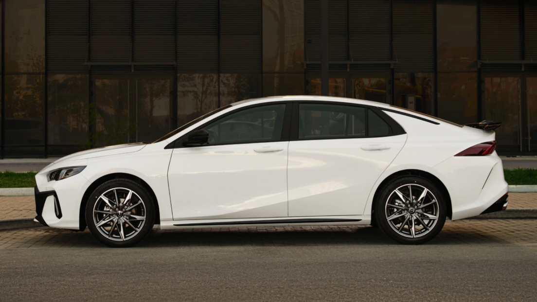 Фото: Седан GAC Empow