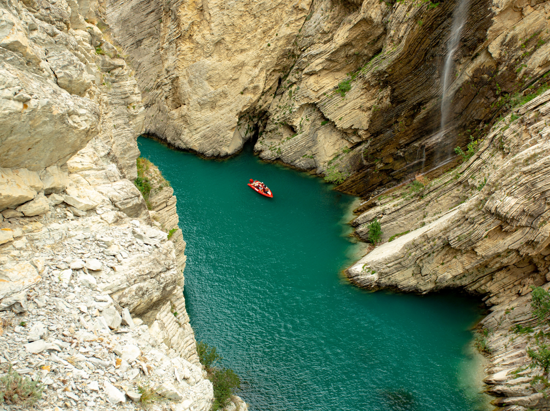 Экскурсия на катере по Сулакскому каньону, фото